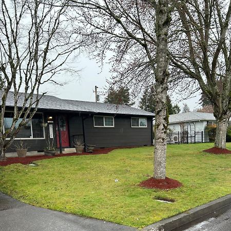Emerald City 3 Bedroom 1 Bath Home Eugene Exterior photo